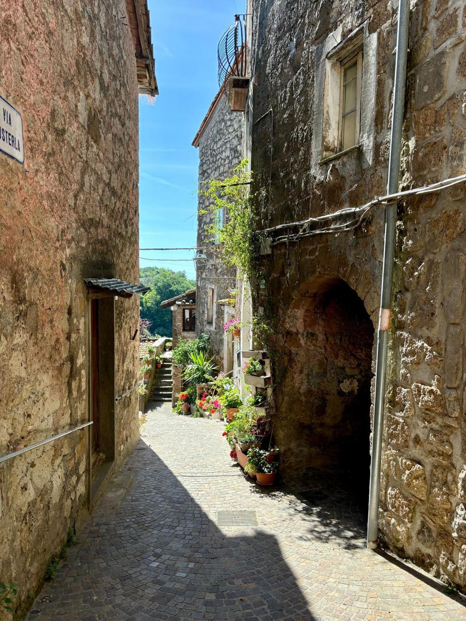 Borgo Vecchio Leilighet Carbognano Eksteriør bilde